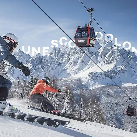 Cafe Erbhof بيت ضيافة